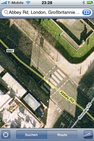 der berühmte Zebrastreifen am der Abbey Road der berühmte Zebrastreifen am der Abbey Road