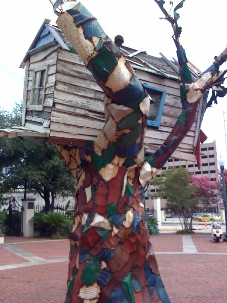 Scrap House erinnert an Katrina Scrap House erinnert an Katrina