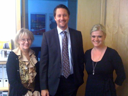 Andreas Scheuer mit seinen Mitarbeiterinnen Doris und Teresa in Berlin - noch ohne iPad. Andreas Scheuer mit seinen Mitarbeiterinnen Doris und Teresa in Berlin - noch ohne iPad.