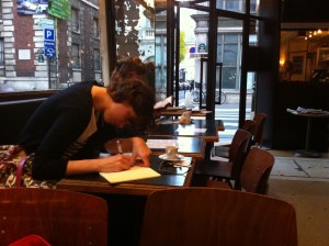 cafe2 Eine Bestsellerautorin oder doch nur eine Studentin?