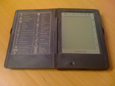 Amstrad Pen Pad PDA 600 im Einsatz bei einem Lehrer. 