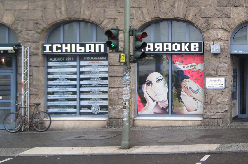 RIP_AMY Nachruf auf Amy Winehouse von der Berliner Künstlerin Ursula Dietz.