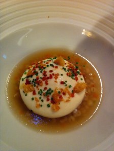 02_adon Eine Explosion im Gaumen.