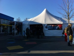 Das Star Wars Zelt ist nicht mehr Zentrums des Interesses. 