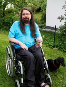 Ralf im Rollstuhl.
