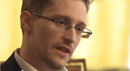 Snowden im NDR-Interview. Screenshot aus YouTube/NDR