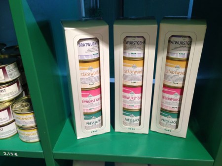 Ein paar Geschenkboxen hab ich bei meinem jüngsten Besuch mitgenommen.