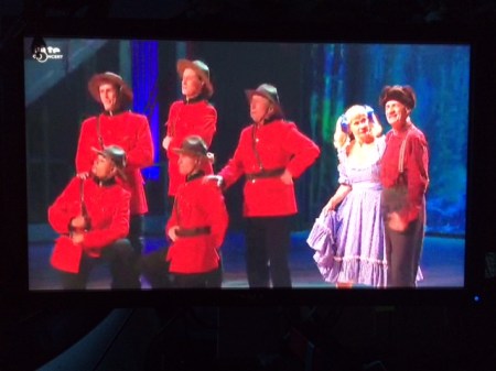 Und alle singen den Lumberjack-Song.