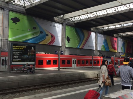 iPhone 5c am Hauptbahnhof München.