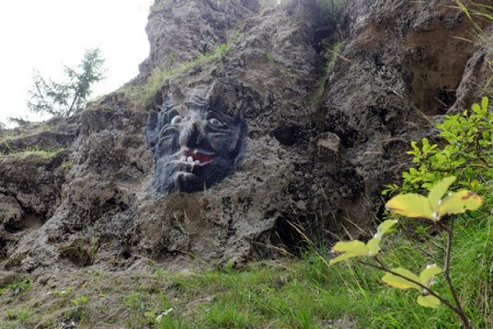 Der Teufel höchst persönlich in Stein gehauen.