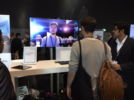 Spielerei oder mehr? AR beim Brillenkauf. 