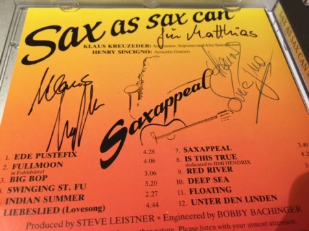 Klaus Kreuzeder und Henry Sincigno unterschrieben ihre CD für mich.