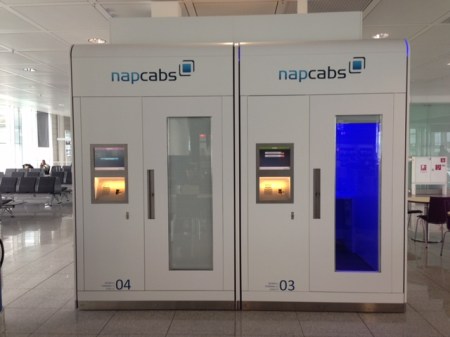 Mir gefällt die Idee einer Schlafkapsel am Flughafen.