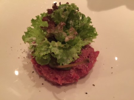 klassisches Tatar vom Rinderfilet
