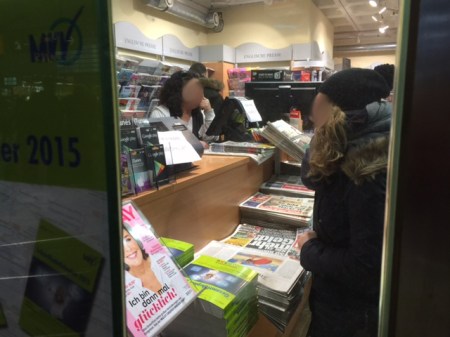 Hinweis an der Kasse,