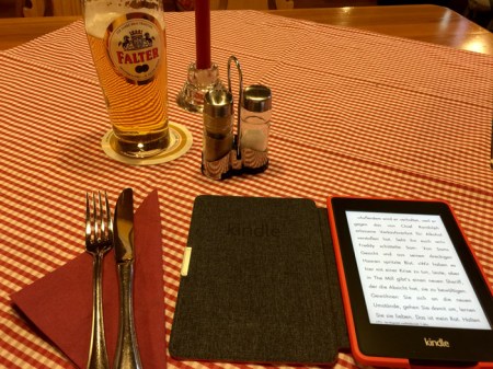 Das Hanseatische Oberlandesgericht verbietet den Weiterverkauf von eBooks (Az.: 10 U 5/11).