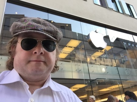 Ich schaute im Apple Retail Store vorbei, um "meine" Apple Watch anzuprobieren.