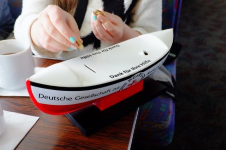 Die Deutsche Gesellschaft zur Rettung Schiffbrüchiger finanziert sich über Spenden.