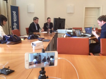 Staatsminister Markus Söder machte einen Hangout und ich war dabei.