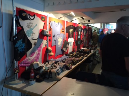 Der Dylan-Shop im Vorraum.