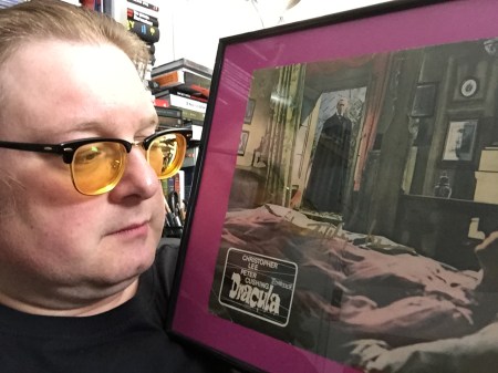 Ich habe von Christopher Lee noch ein Autogramm bekommen.