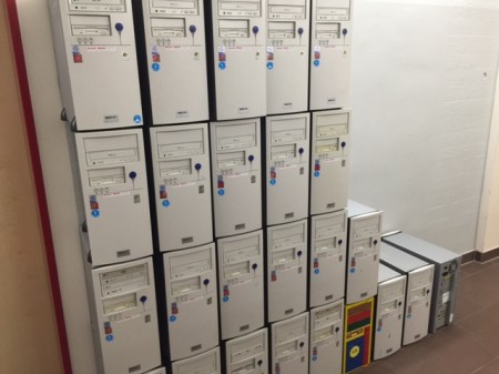 Veraltete Hard- und Software sind Angriffsziele.