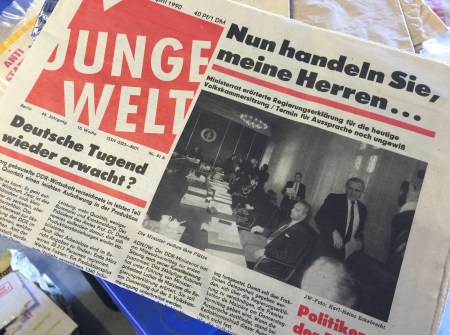 Zeitungen aus der DDR - hier die Junge Welt.