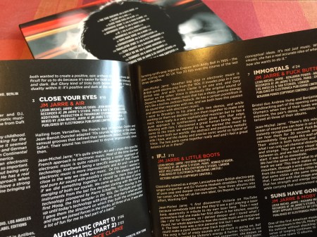 Im Booklet beschreibt Jarre sein Vorhaben.