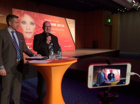 Ich übertrug die Pressekonferenz zur HAARE live ins Internet via Periscope.