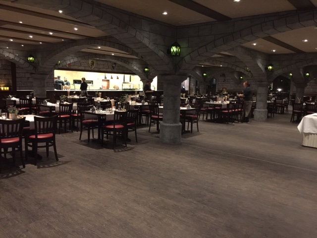 Im Restaurant der Königsburg wurde serviert.