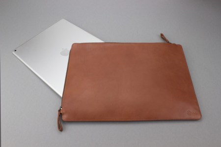 Das iPad Pro in der Ledertasche von CASEual.