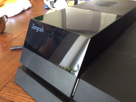 Deckel der Game Bar-Verkleidung aufgesetzt und fertig ist der Umbau.