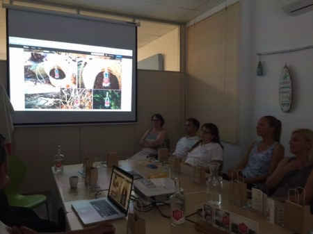 Kleiner Vortrag zu Gin zum ersten Geburtstag von GinEva.