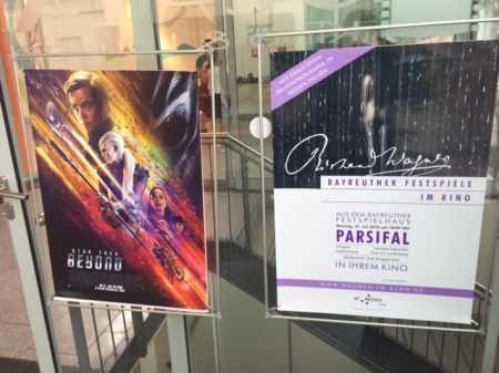 Parsifal neben Star Trek.