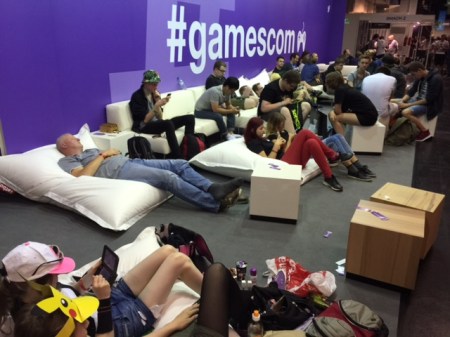 Ausruhen, bevor der nächste YouTuber auf Sendung ist.