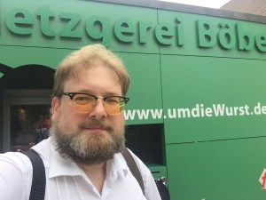 Vor der Metzgerei in Rittersbach