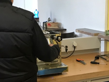 Karl Schapperer von Münchner Kaffeemensch hat es geschafft. Meine Rocket läuft wieder.