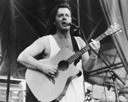 John Wetton - live in Olching, LK Fürstenfeldbruck 1997. Foto: Lange