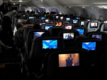 Über den Wolken glotzen alle Filme. 