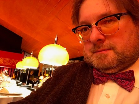 2004 wurde der Innenbereich des Restaurants von Stephan Braunfels restauriert.