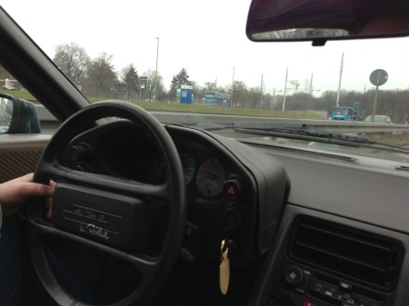 Röhrl hat auf dem Lenkrad unterschrieben. 