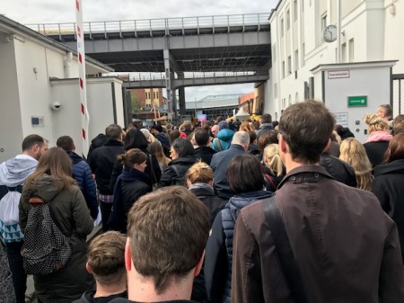 Gleich am Eingang der rp17 steht die Post.