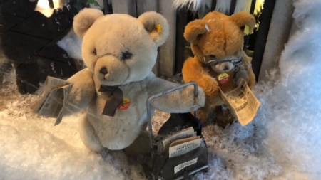 Die Zeitungsbären von Steiff mag ich als Journalist besonders gerne.