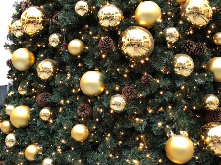 Ich kaufe meine Weihnachtsgeschenke oft im Internet. 