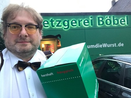 Real einkaufen beim Internet-Metzger Claus Böbel.