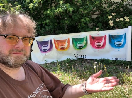 20 Jahre iMac - hier bin ich mit meinem Yum-Poster.
