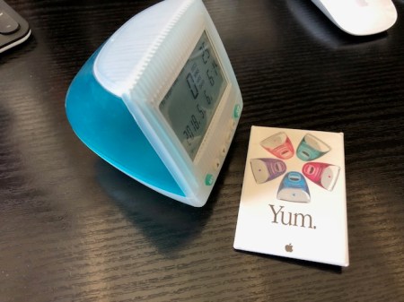 iMac Wecker und iMac Anstecker