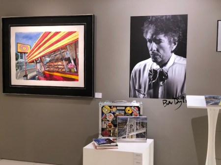 Die Kunstgalerie Halcyon in Harrods hat ein paar Original-Dylan zum Verkauf. 