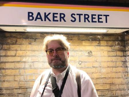 Eine berühmte Adresse - hier wohnt Sherlock Holmes. 