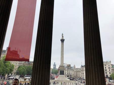 Blick von der National Gallery auf Nelson 